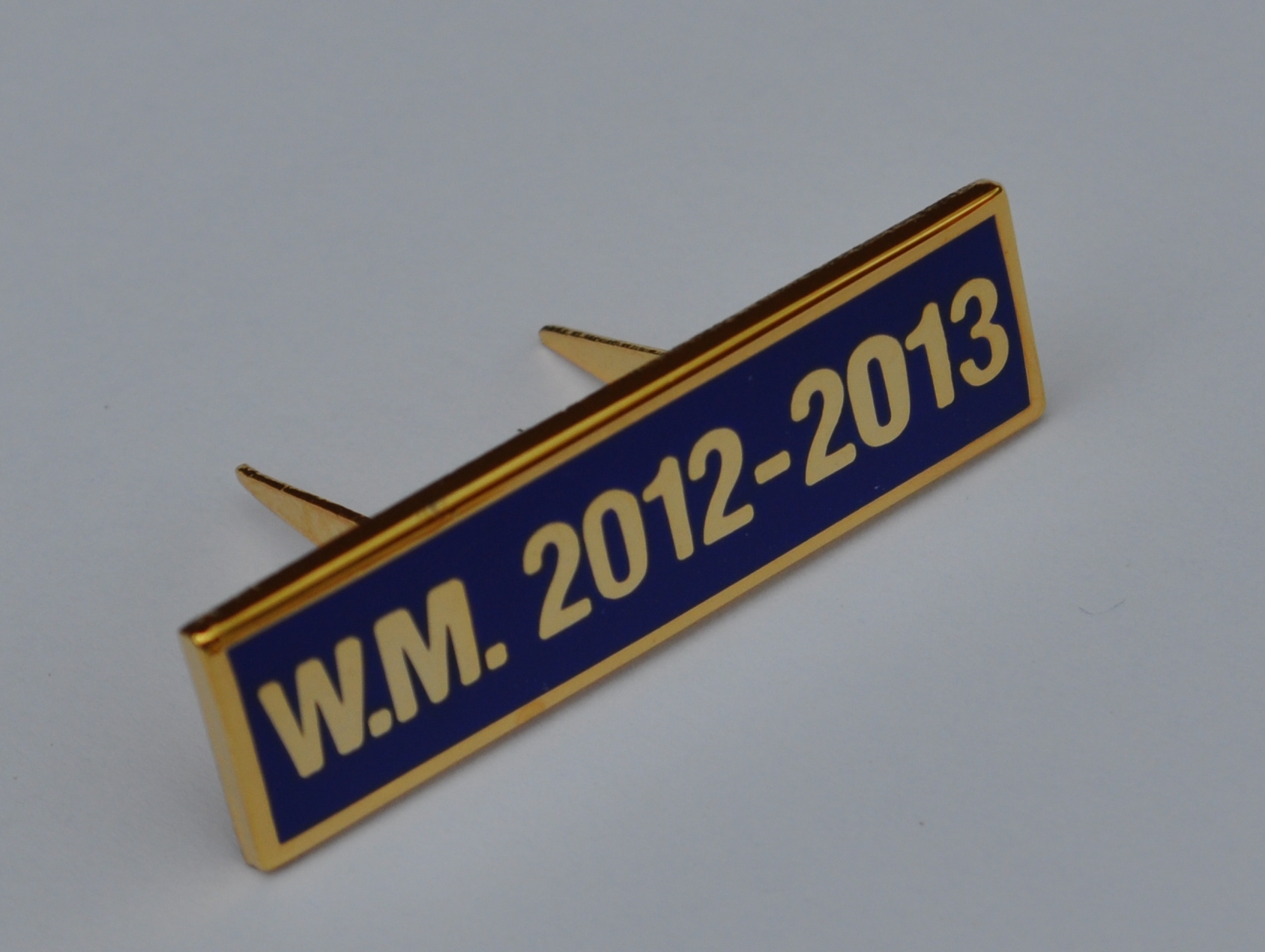 Breast Jewel Middle Date Bar 'WM 2012-2013 - Gilt on Blue Enamel - Click Image to Close